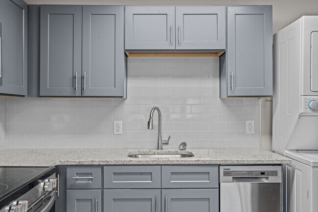 Building Photo - Newly Renovated, Uniquely Yours! Now Leasing 2 bed 1 bath Apartments.