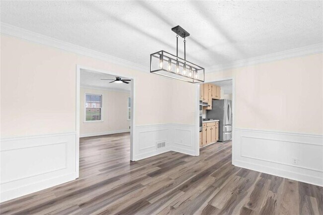Building Photo - 2250 Ridge Forest Dr
