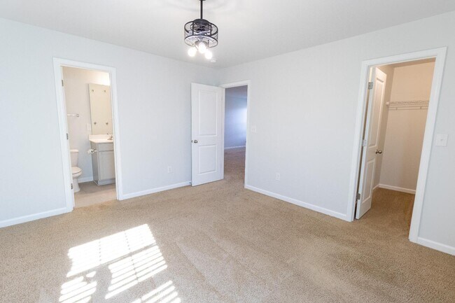 Building Photo - 478 Sapphire Rd