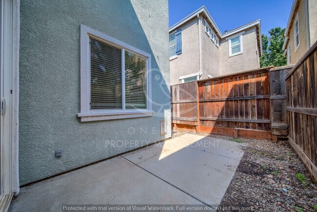 Building Photo - 316 Phoenix Cir
