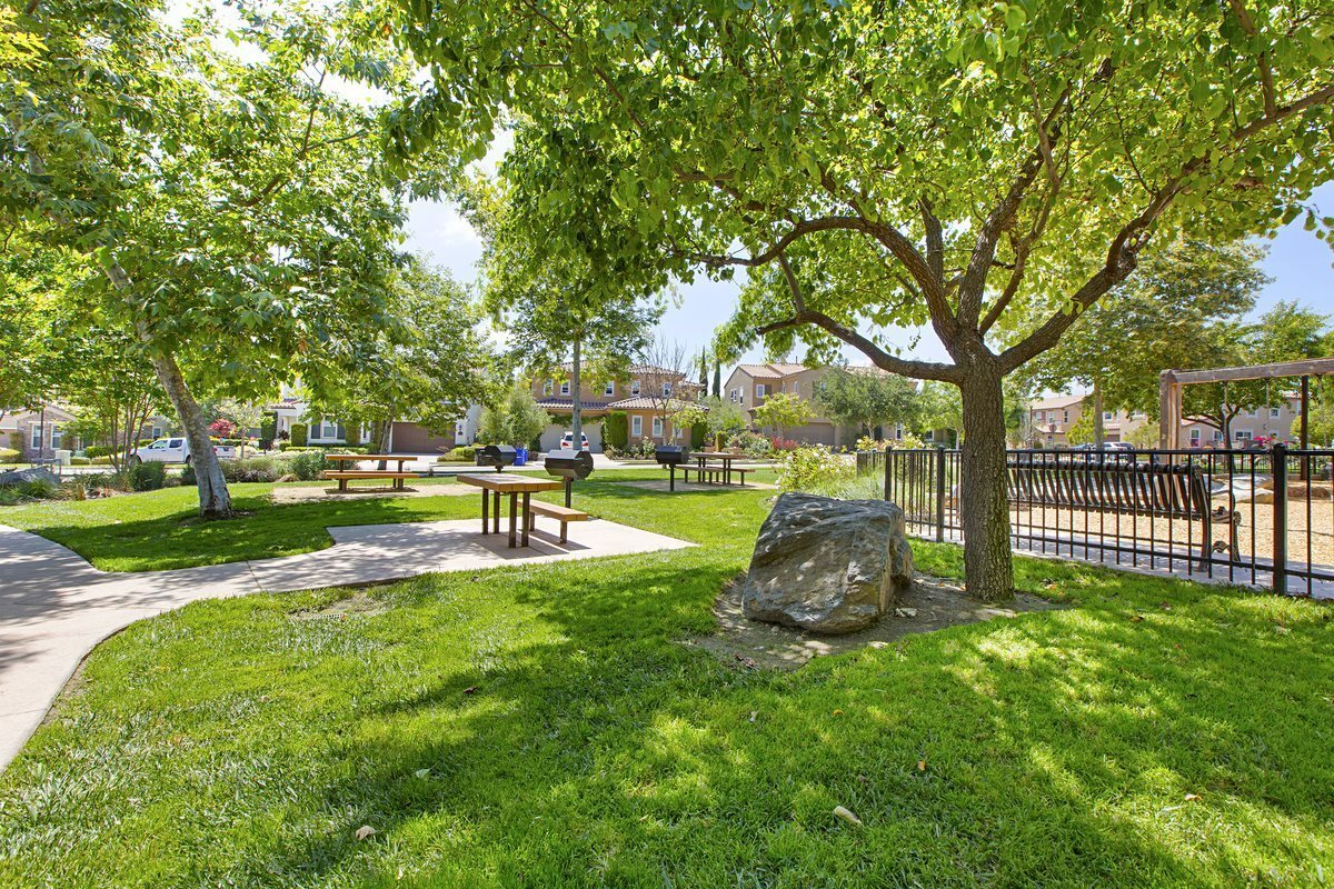 Building Photo - 8516 Old Stonefield Chase