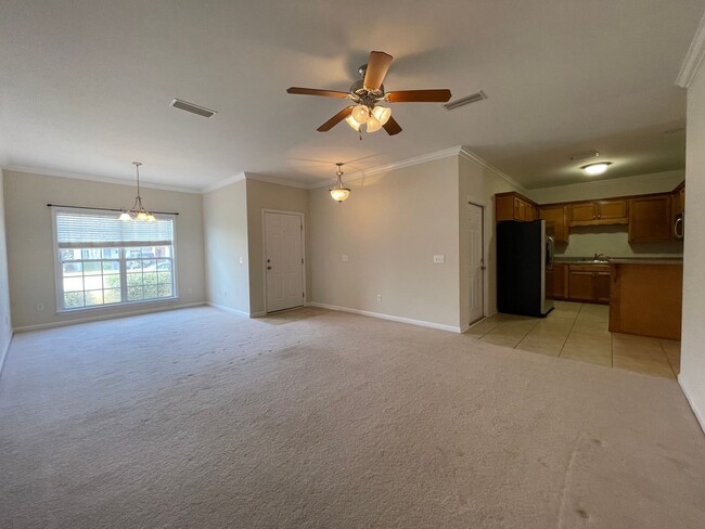Building Photo - Cotton Creek - One Story Townhome!