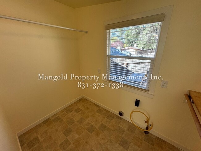 Building Photo - Charming 1-Bed 1-Bath Home with Bonus Room and Spacious Yard in Carmel Valley