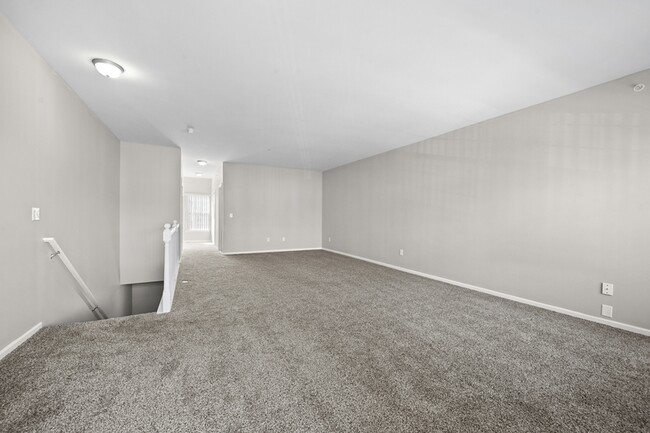 Building Photo - 14194 Webster Dr