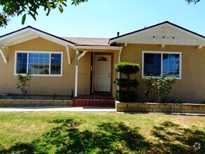 Building Photo - Coming Soon-Remodeled 3 Bed 2 Bath Home Fo...