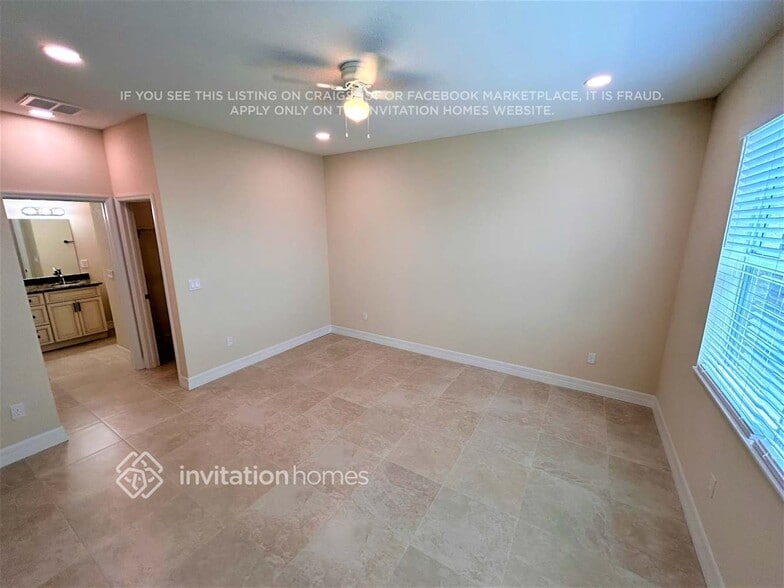 Building Photo - 3318 Jamestown St