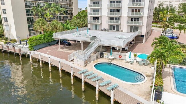 Building Photo - 95 N Birch Rd