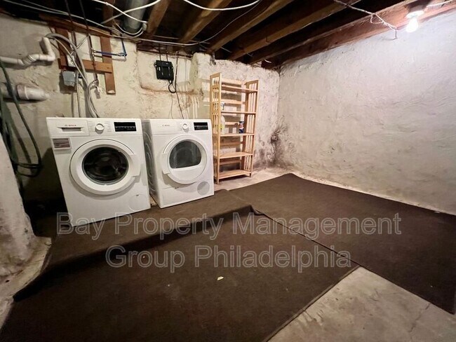 Building Photo - 412 N 32nd St