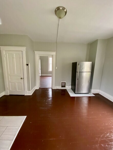 Building Photo - 3927 Cass Ave