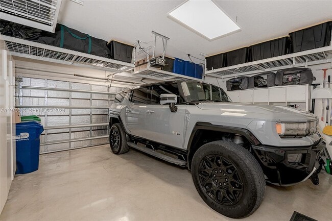 Building Photo - 7902 NW 105th Ct