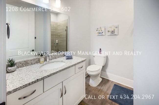 Building Photo - 1208 Commerce St