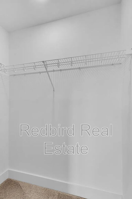 Building Photo - 911 Heatherfield Ln