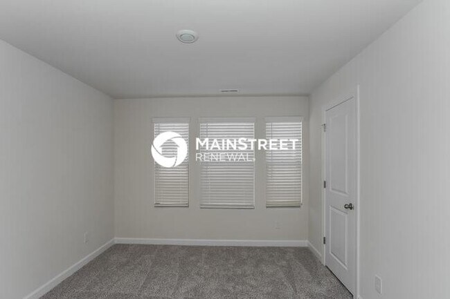 Building Photo - 3 Bedroom Pet-Friendly Home in Charlotte, ...