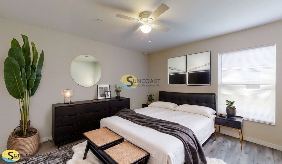 Primary Photo - 9223 N Mendoza Way