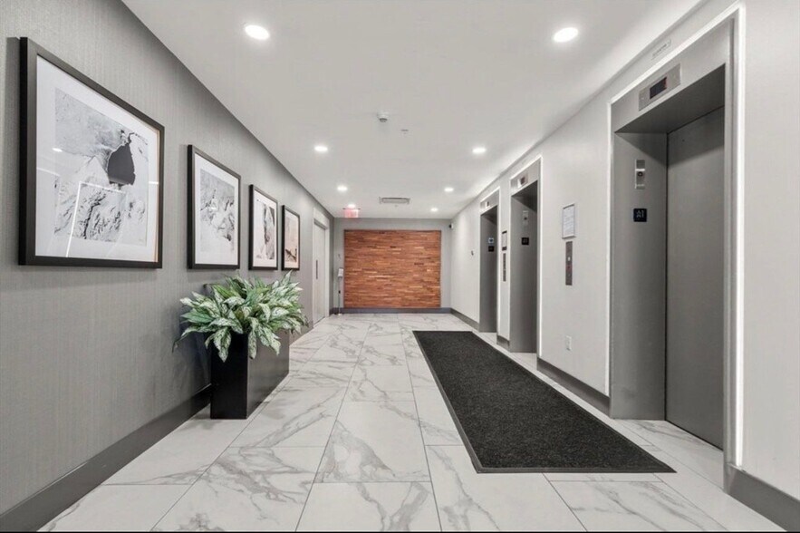 Building Photo - 10 Museum Way