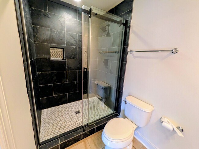 Building Photo - 4988 Wyngate Village Dr