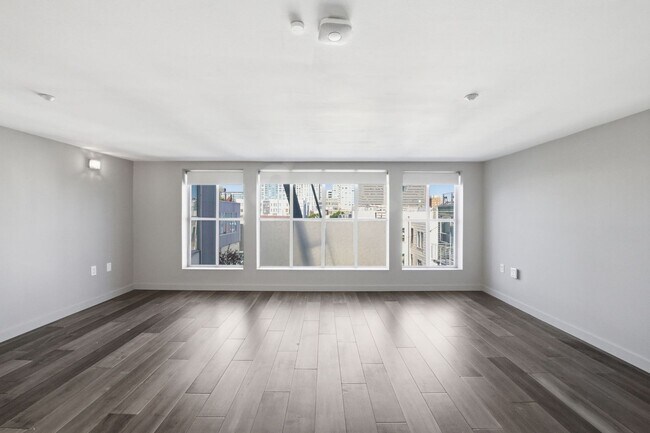 Building Photo - 60 Rausch St