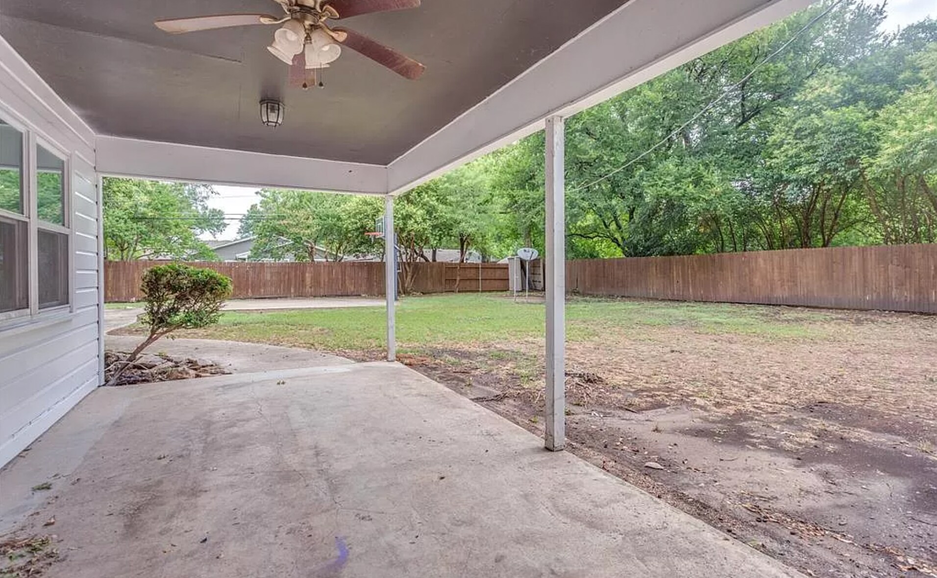 Building Photo - 3504 Corto Ave