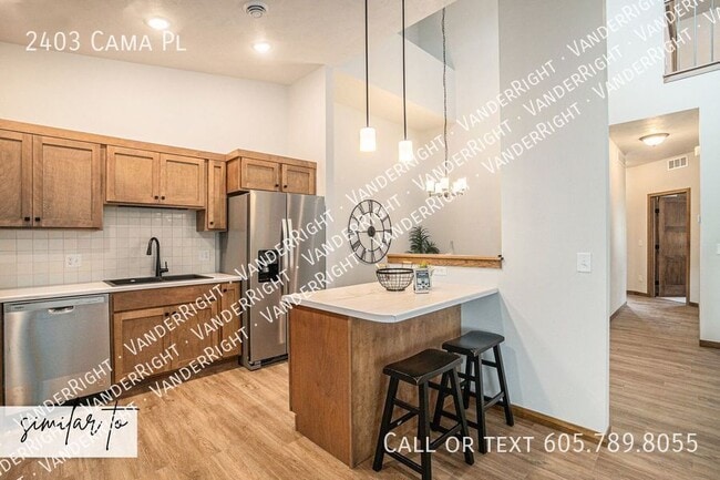Building Photo - 2403 Cama Pl