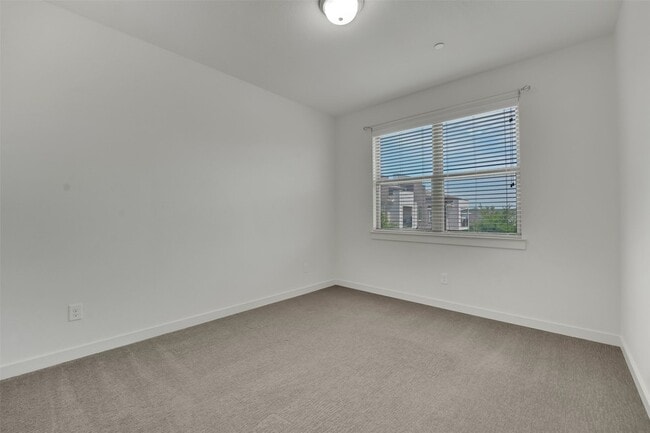 Building Photo - 432 Texas Dr