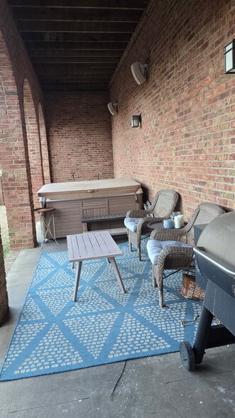 Building Photo - 109 Harborview Dr