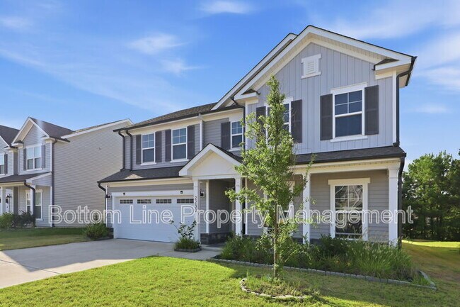 Building Photo - 2230 Bethpage Dr