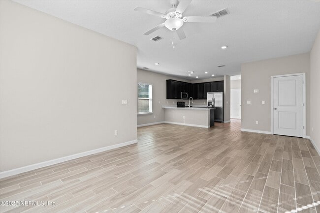 Building Photo - 1180 Beach Dune Dr