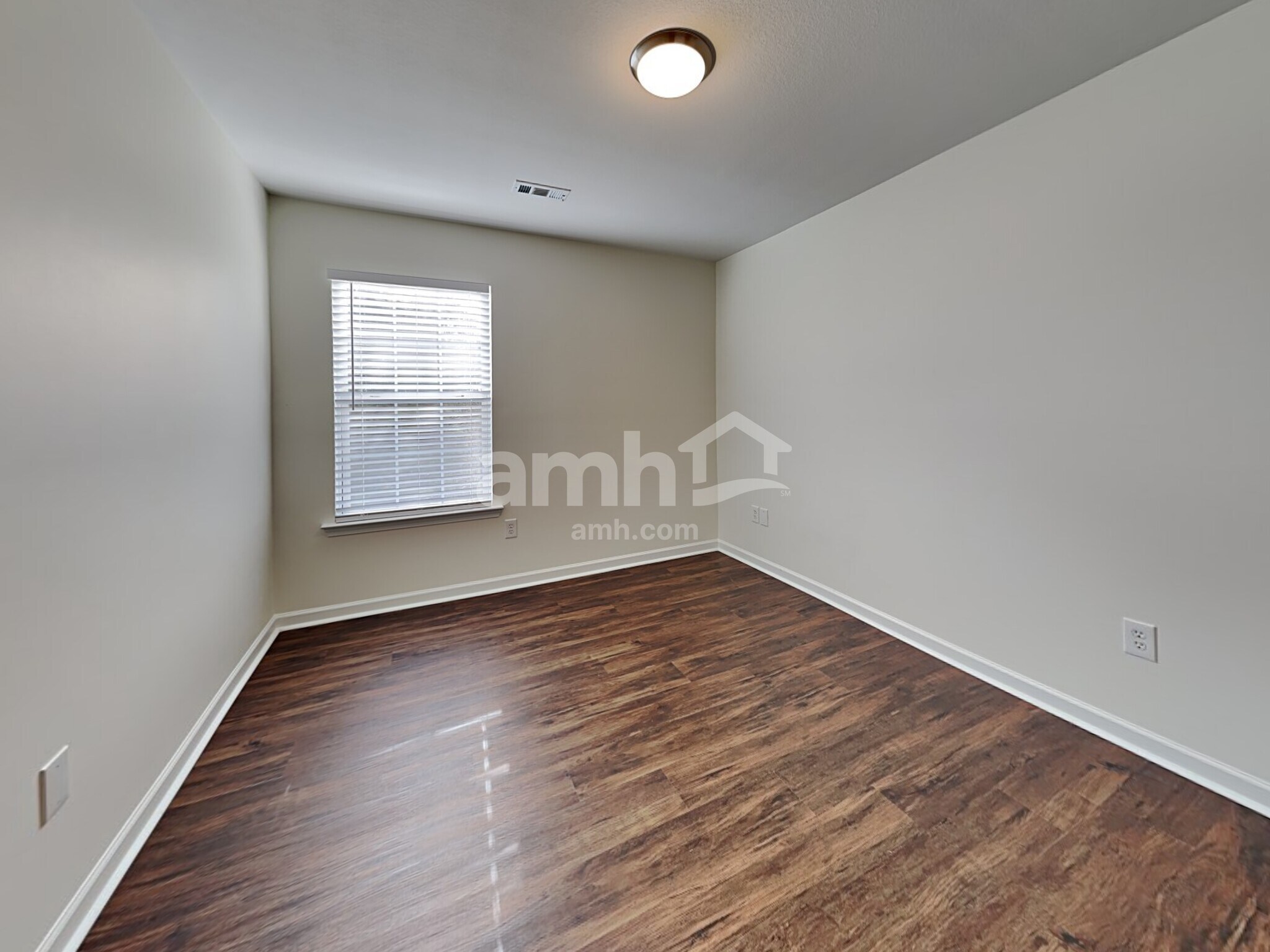 Building Photo - 216 Giants Ridge Rd