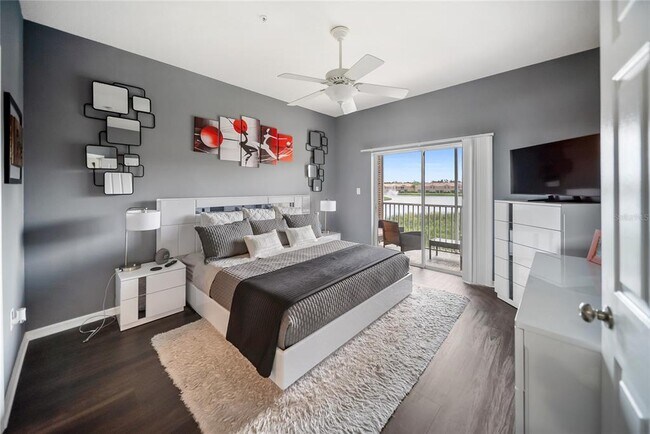 Building Photo - 3760 Parkridge Cir