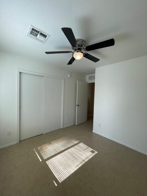 Building Photo - HOUSE FOR RENT