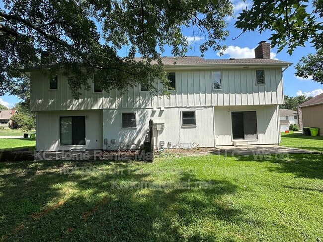 Building Photo - 3870 SW Harbor Dr