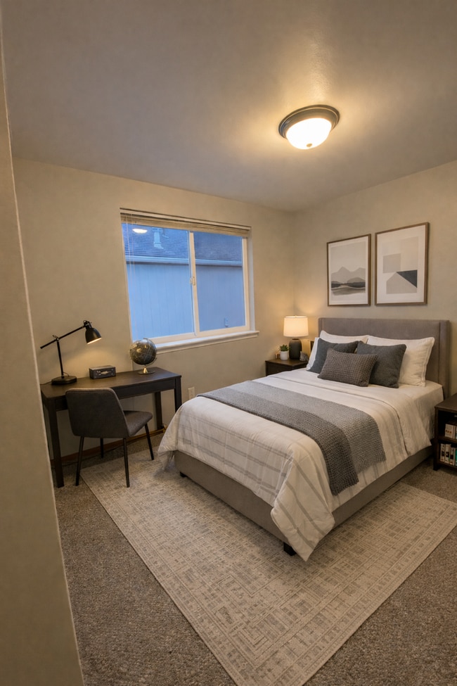 Building Photo - Peach104 (CWP)