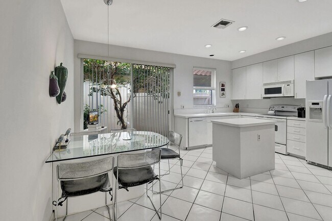 Building Photo - 5152 NW 26th Cir