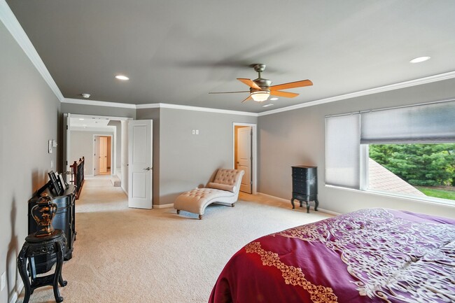 Building Photo - Five Bedroom House in Deerfield Township!
