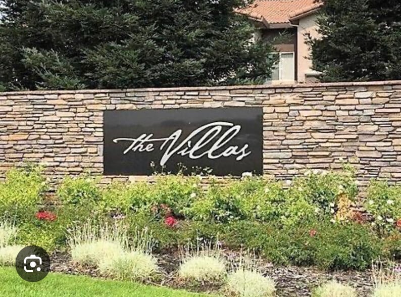 The Villas in Roseville located on the corner of Woodcreekoaks and blueoaks - 10001 Woodcreek Oaks Blvd