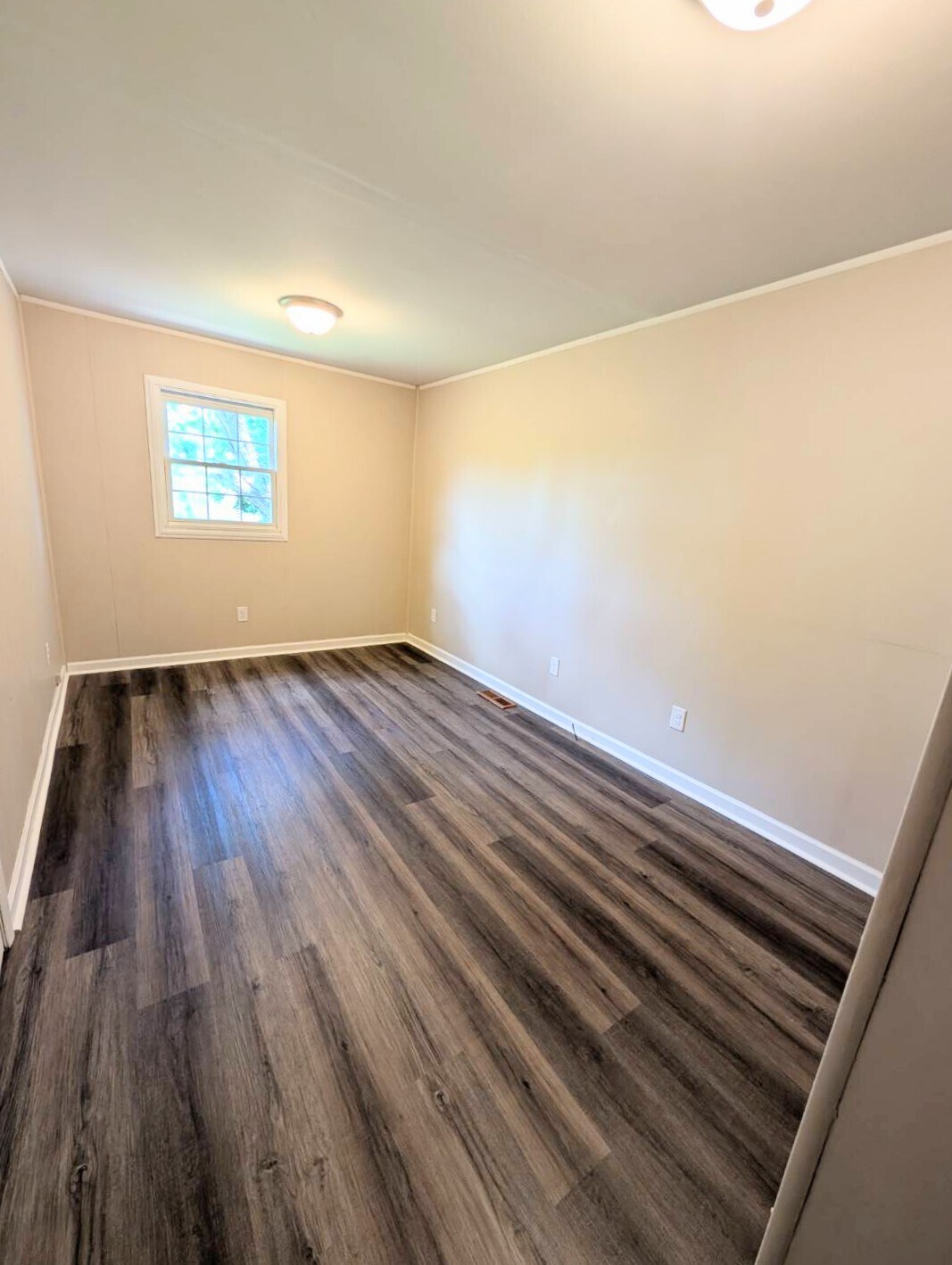Building Photo - 358 Henson Ln