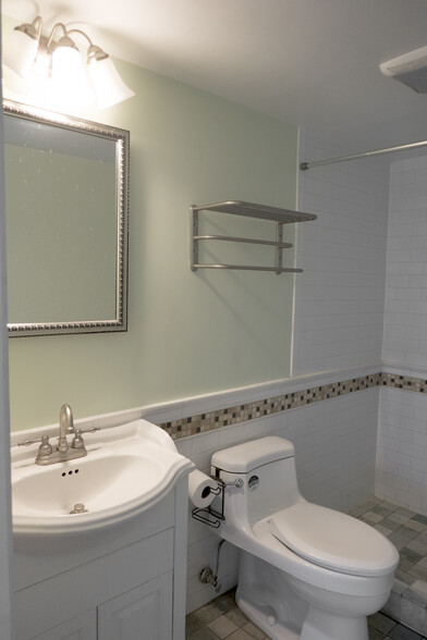 master bathroom - 1245 13th St NW