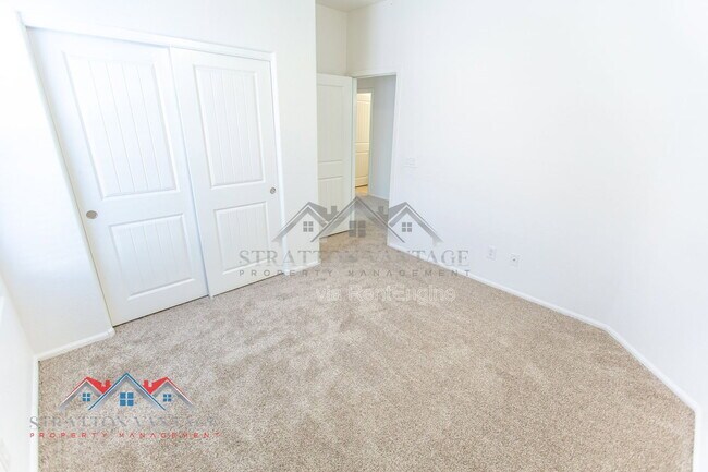 Building Photo - 9096 N 97th Dr