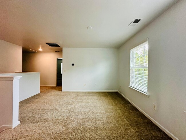 Building Photo - 10325 Solar Way