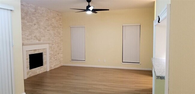 Building Photo - 6602 Harbor Town Dr