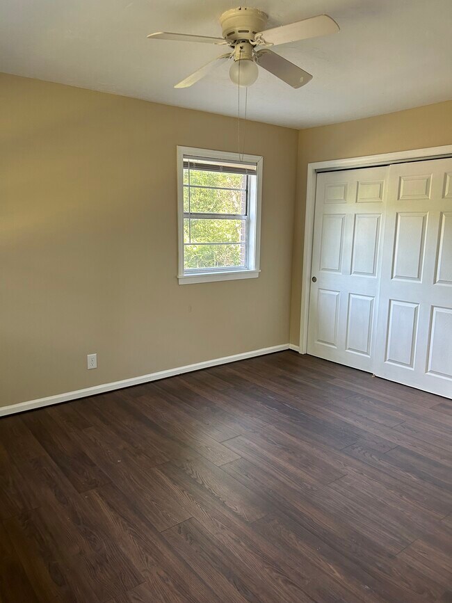 1 of 2 bedrooms with a shared bathroom - 2613 6th St NW