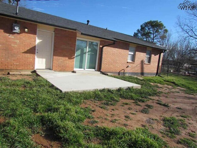 Building Photo - 4103 Mustang St