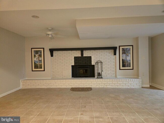 Building Photo - 3300 Mt Airy Ct