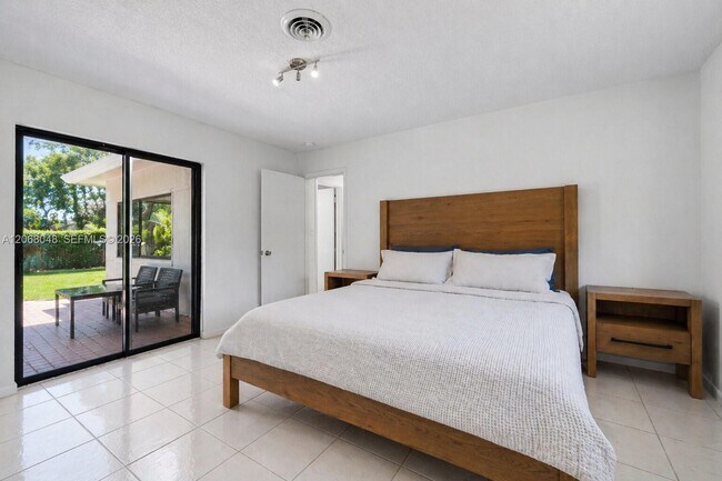 Building Photo - 8620 SW 159th St
