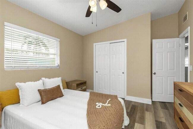 Building Photo - 676 Orangewood Dr