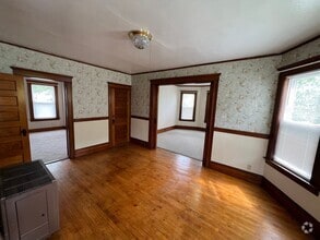 Building Photo - 21 Watson Ave
