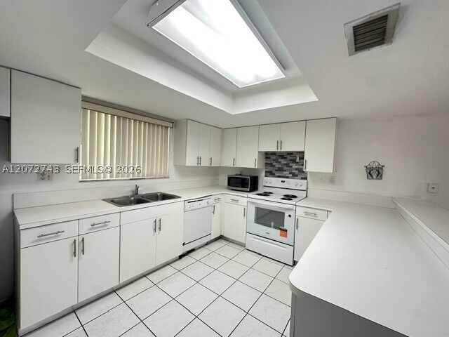 Building Photo - 14909 SW 80th St