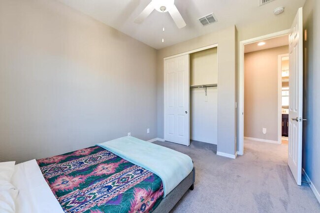 Building Photo - 3959 E Perkinsville St