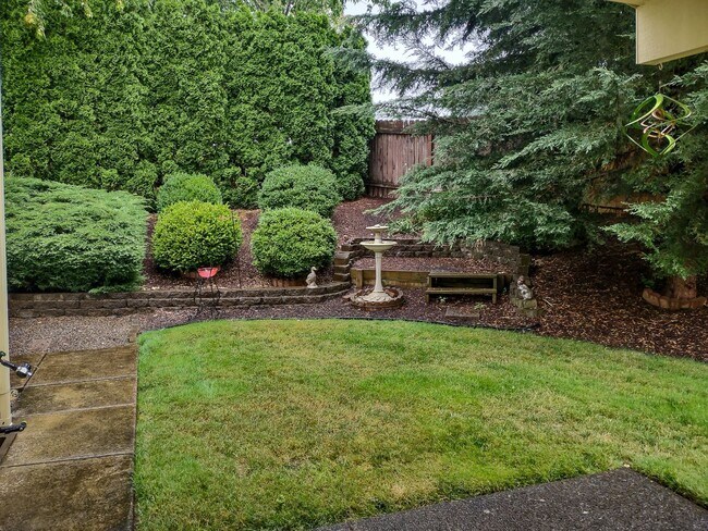 Building Photo - 2464 Sage Ave SE