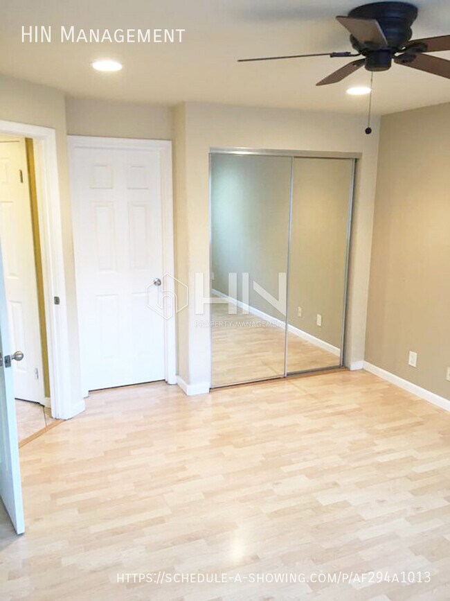 Building Photo - 527 Arbor Way